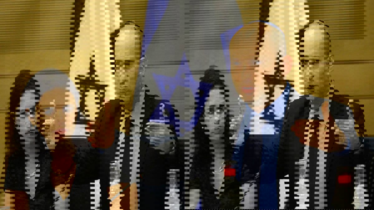 صحف عالمية.. صمود الحكومة الإسرائيلية على المحك وأزمة الوقود تهدد بوقف الصناعة والنقل في لبنان