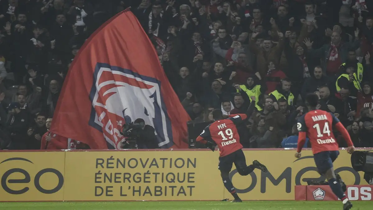 باريس سان جيرمان يتعرض لهزيمة مذلة أمام ليل في الدوري الفرنسي (فيديو)