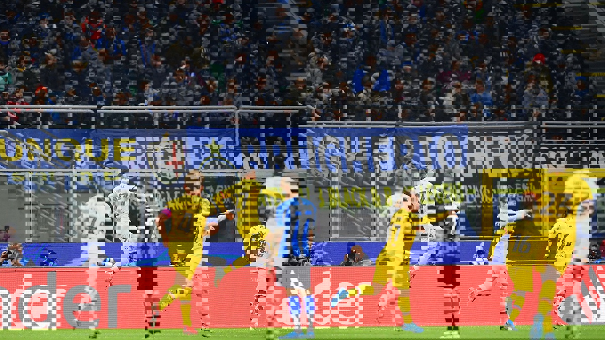 برشلونة يحرم إنتر ميلان من التأهل لثمن نهائي دوري أبطال أوروبا وبروسيا دورتموند يصعد (فيديو)