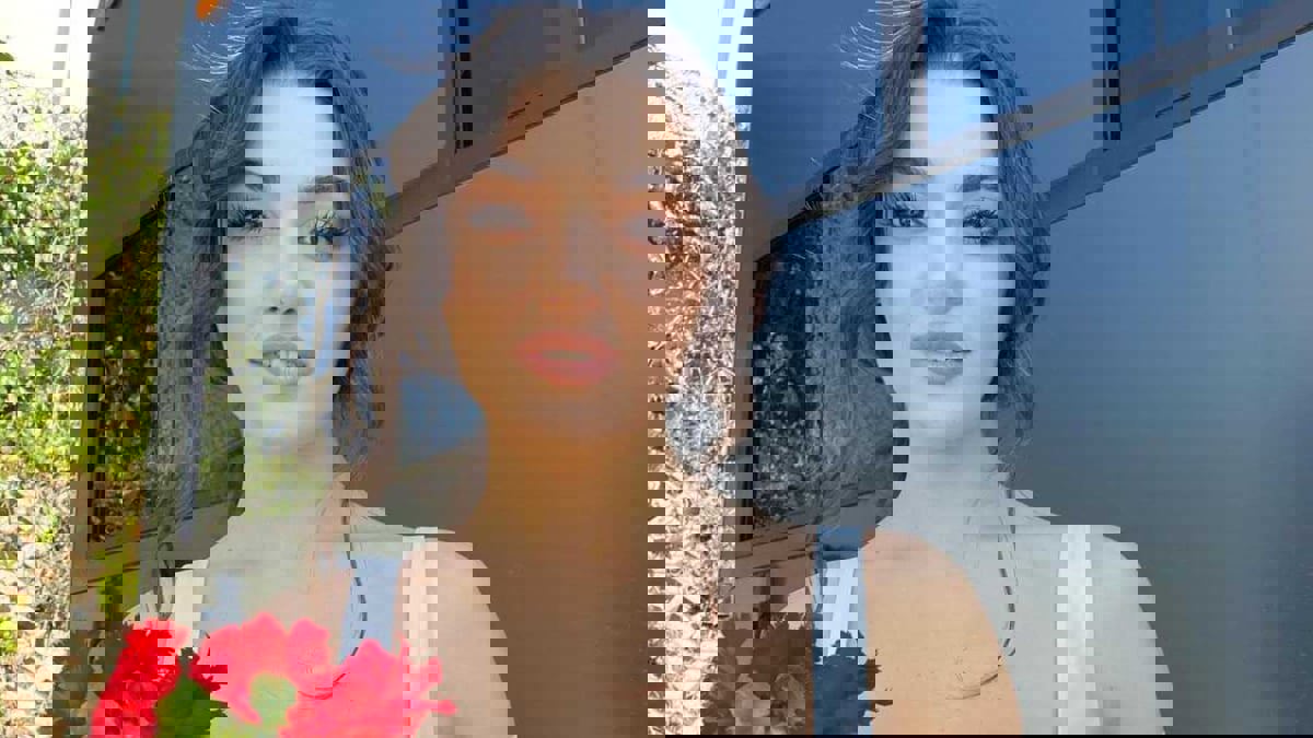 الممثلة التركية هاندا أرتشيل تثير الصدمة بنحافتها المفرطة