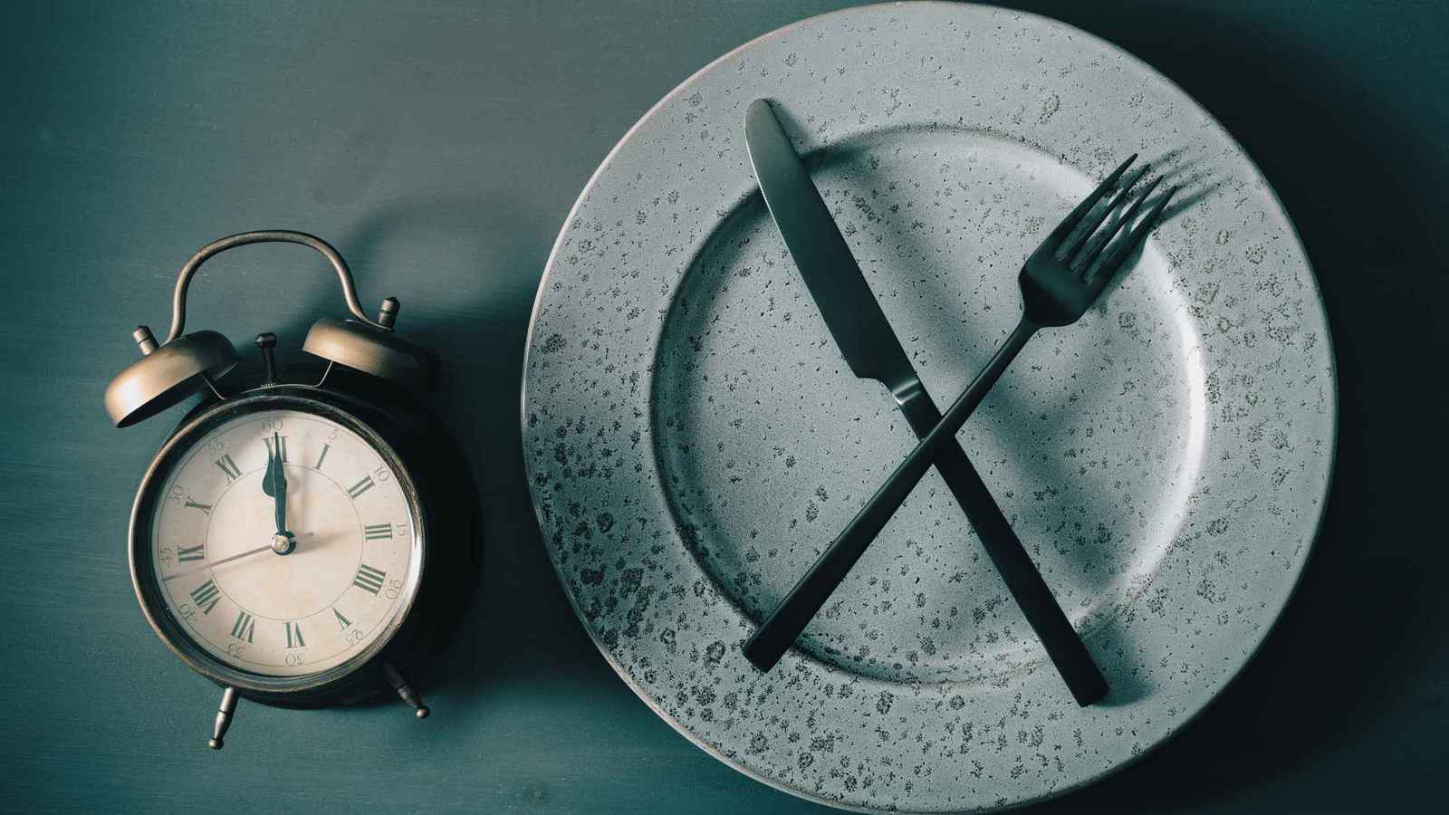 36 ساعة دون طعام ثم "السحر الحقيقي".. ما هو الصيام المطوّل؟