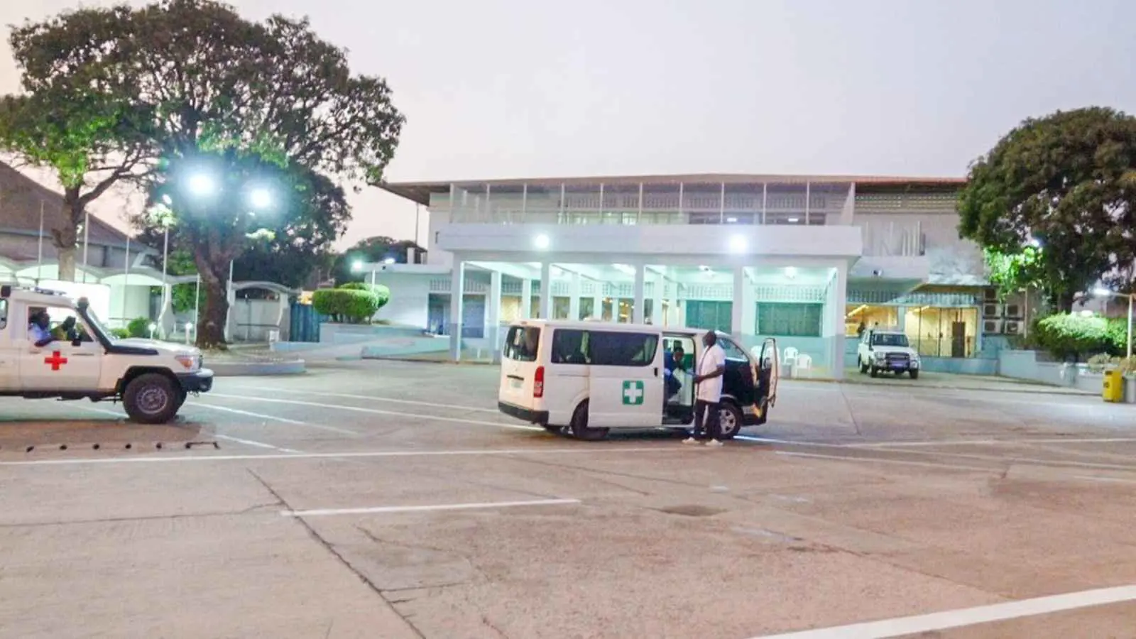 غينيا.. عشرات القتلى في اشتباكات بين مشجعين خلال مباراة كرة قدم