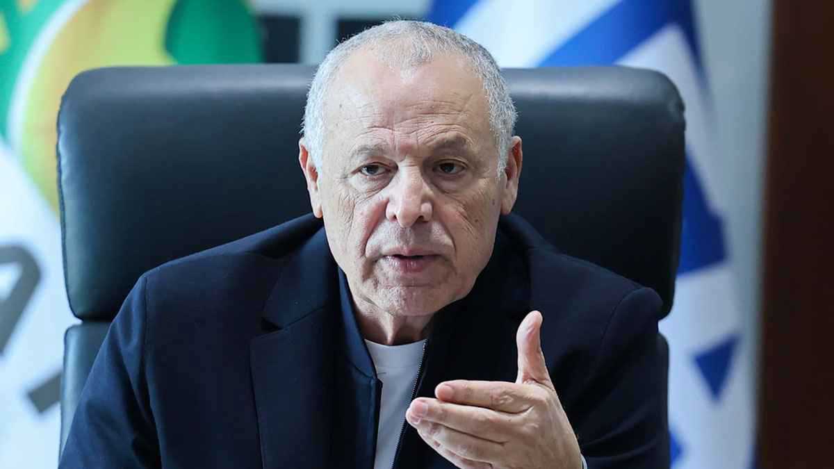 "شكلنا أصبح سيئًا".. أول تعليق من أبو ريدة على أزمة تسجيلات الأهلي والـVAR 