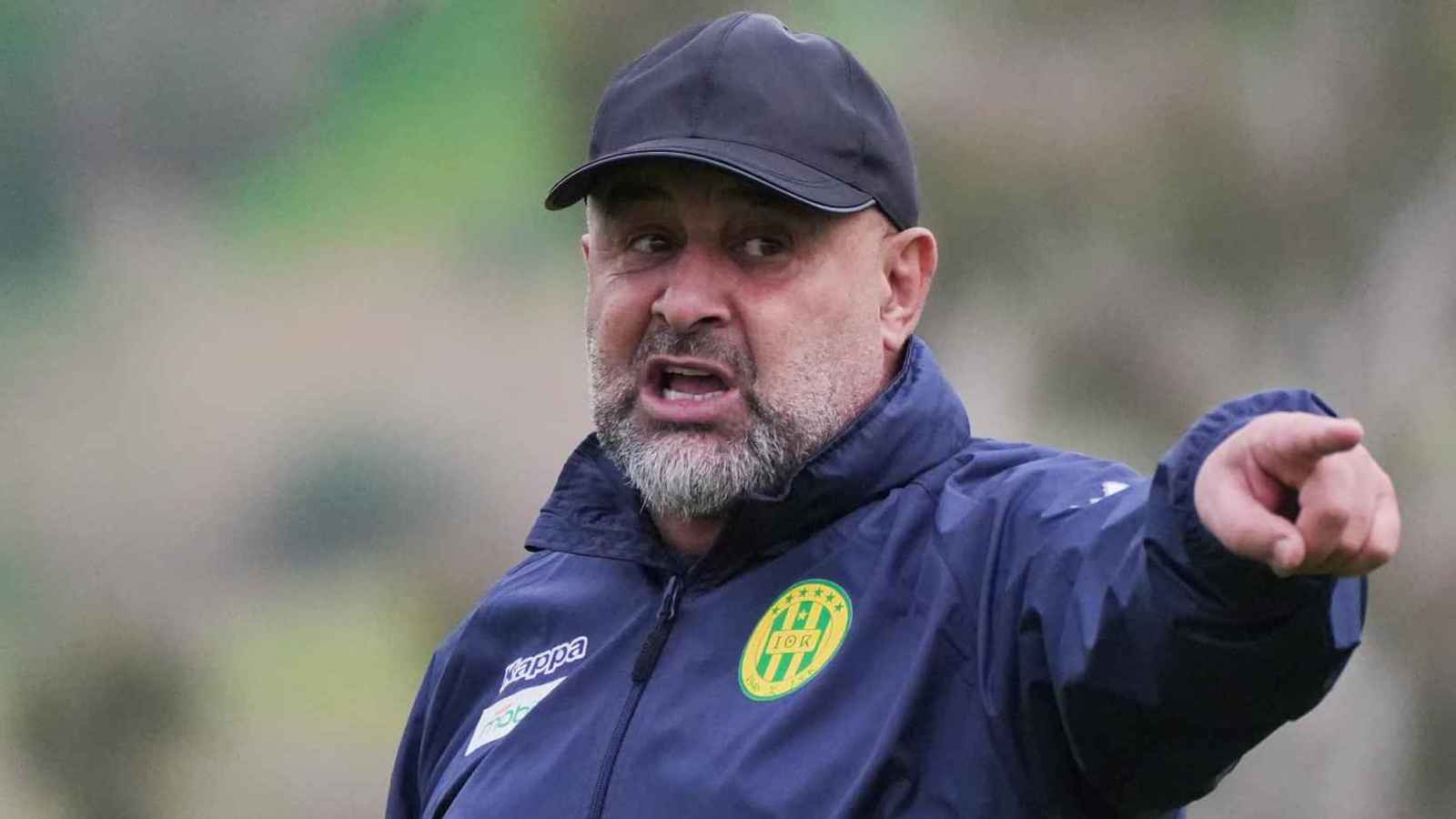 شبيبة القبائل يردّ على استقالة عبد الحق بن شيخة ببيان عاصف