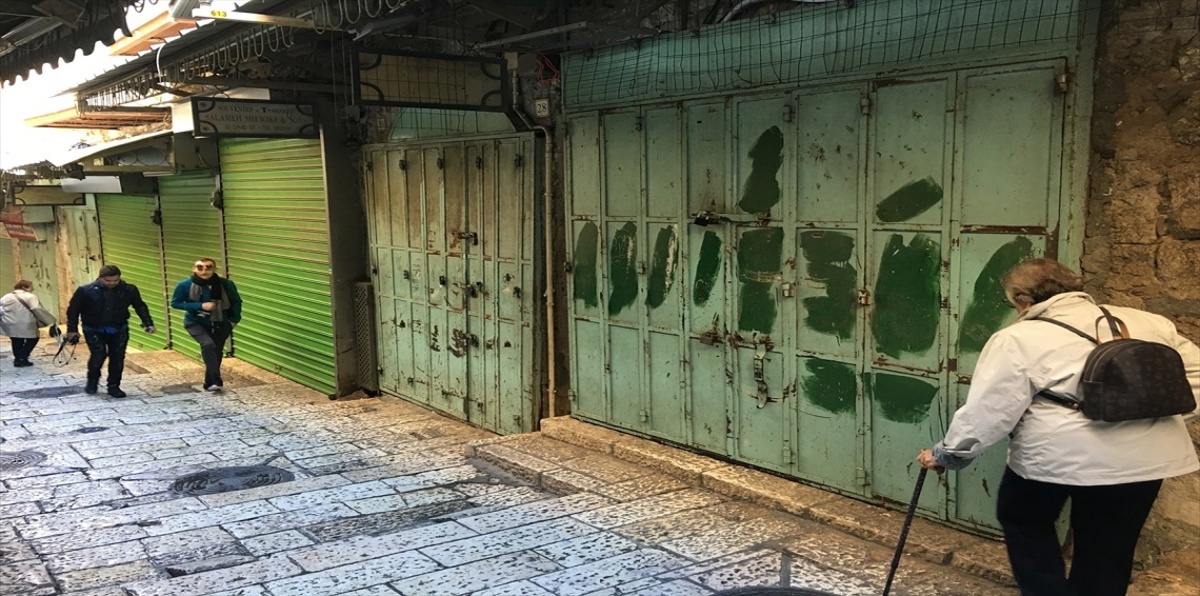 الإضراب العام يعم الضفة الغربية احتجاجًا على القرار الأمريكي بشأن القدس (صور)