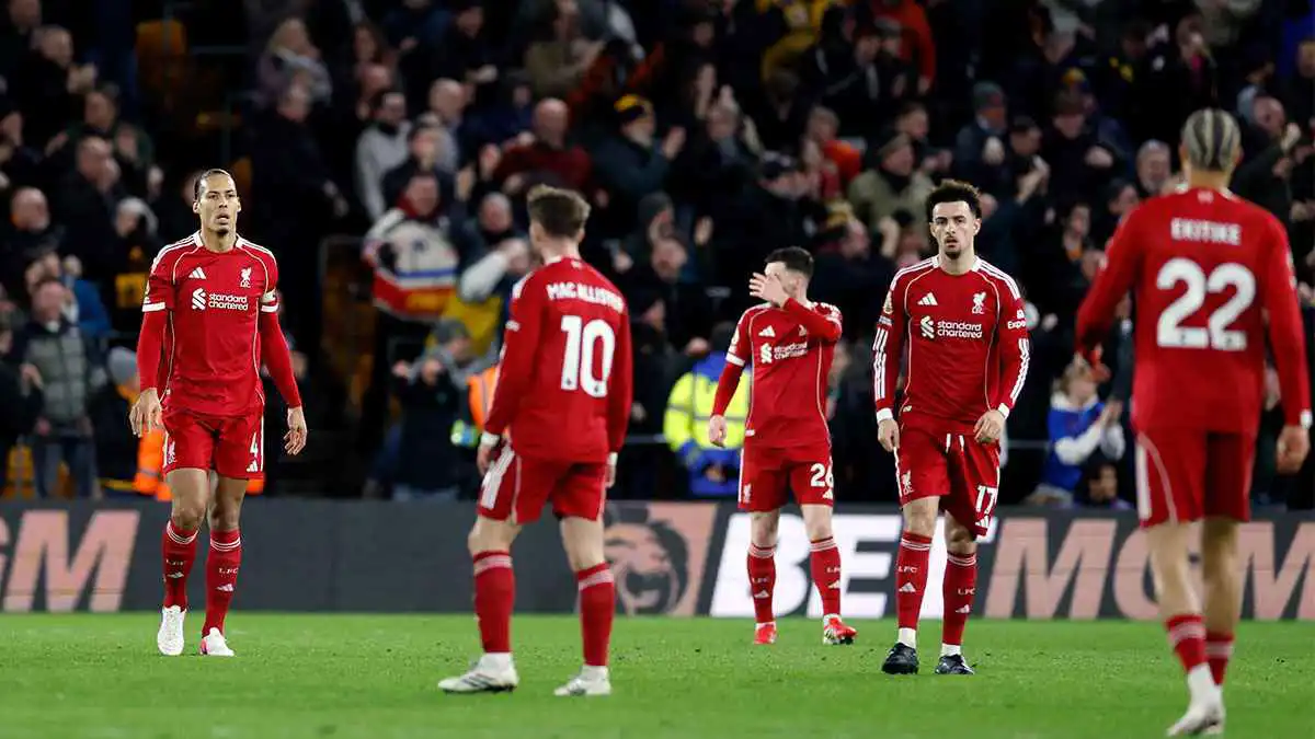 "هذا ليس ليفربول".. نجم "الريدز" السابق يهاجم آرني سلوت