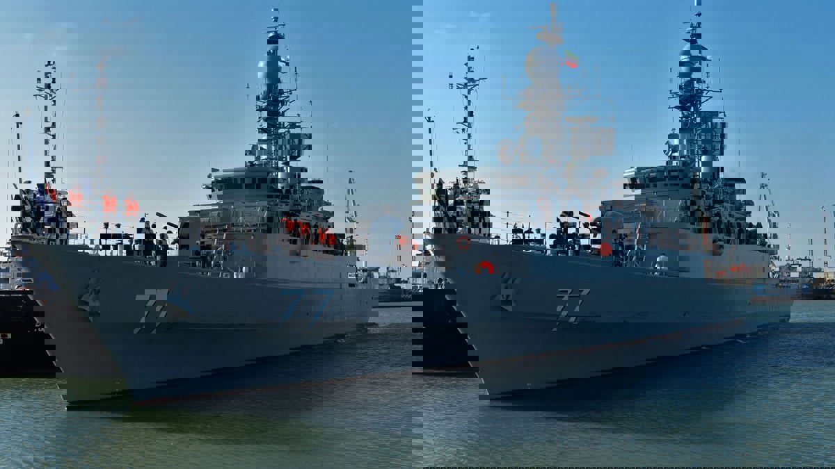 إيران: "أجبرنا" غواصة أمريكية على الصعود إلى السطح في مياه الخليج