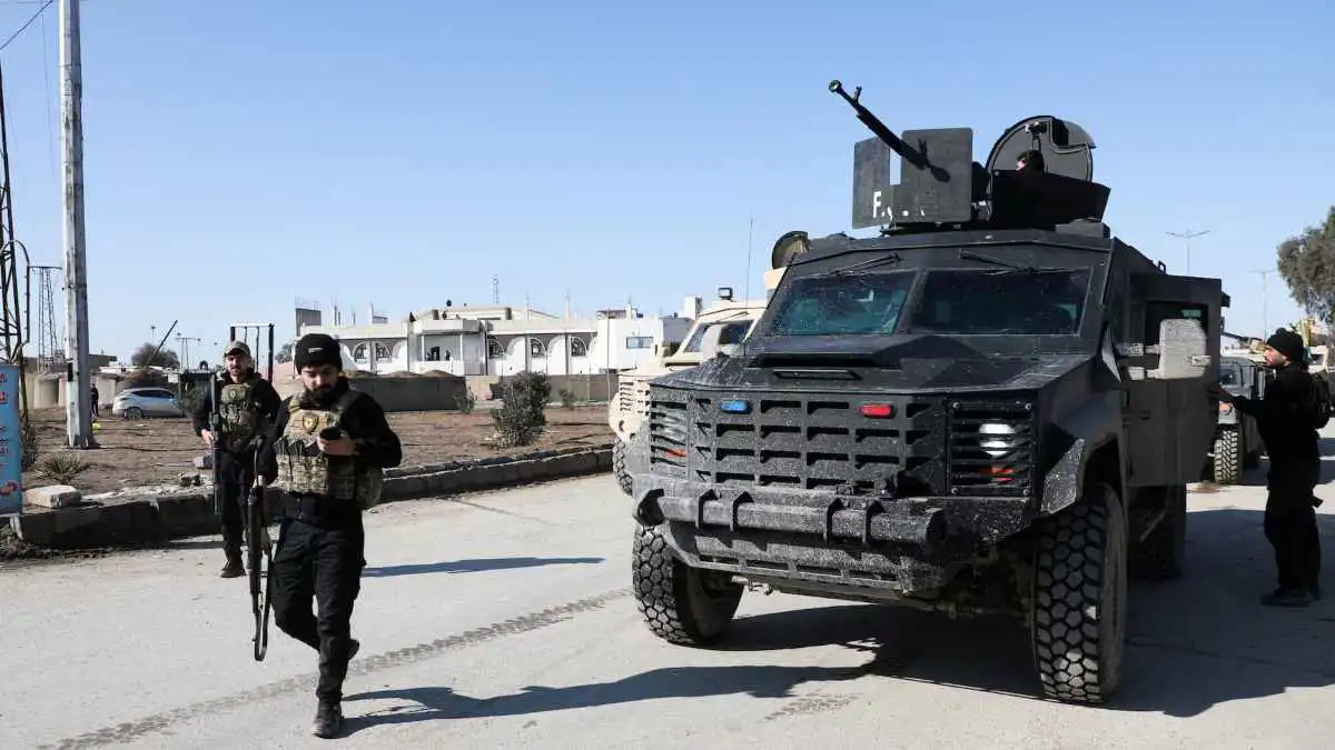 وزير الدفاع السوري يدعو قسد إلى إيقاف "الاعتقالات التعسفية"