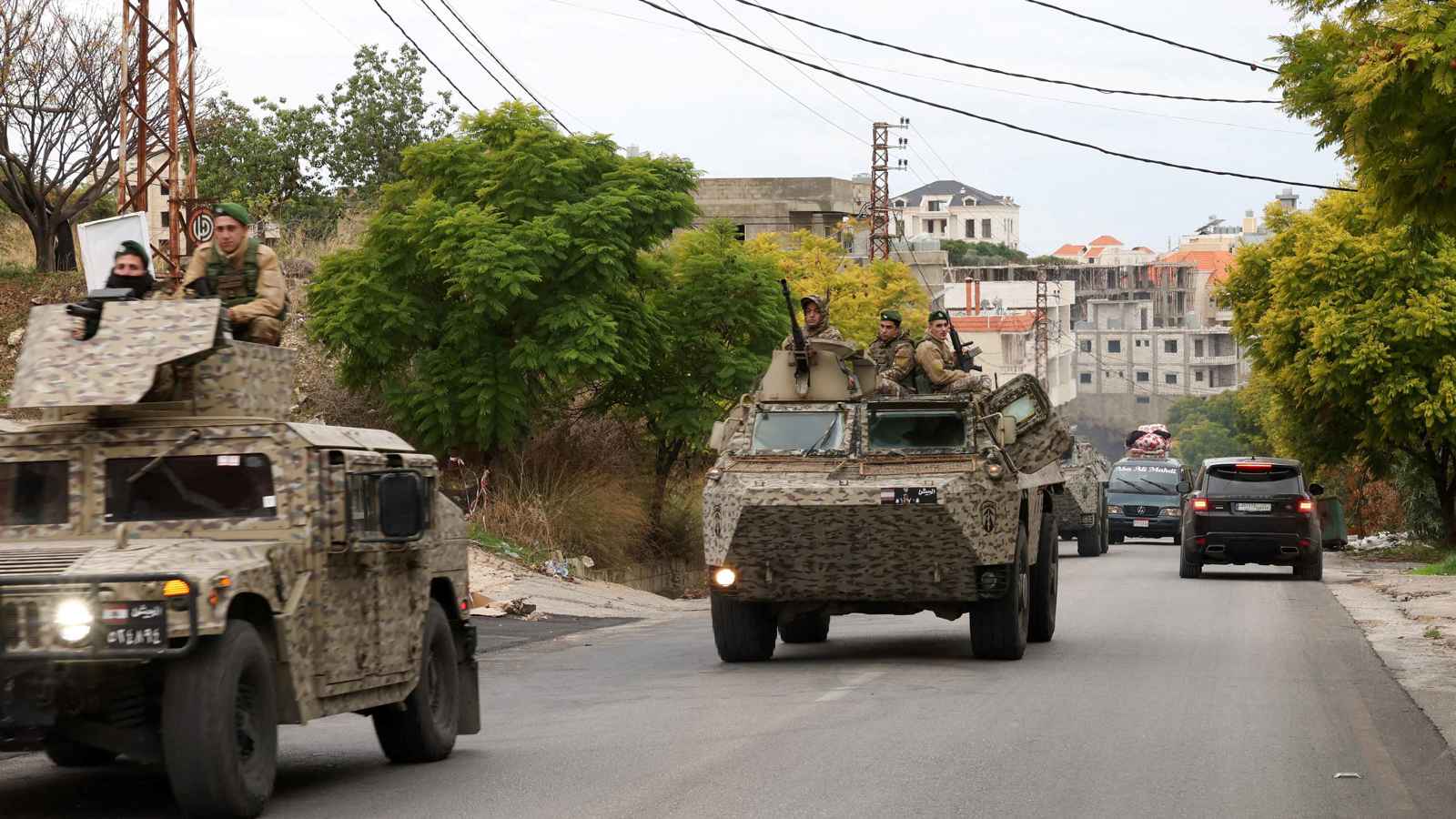 الجيش اللبناني: إصابة 4 جنود في اشتباكات مع مسلحين سوريين قرب الحدود