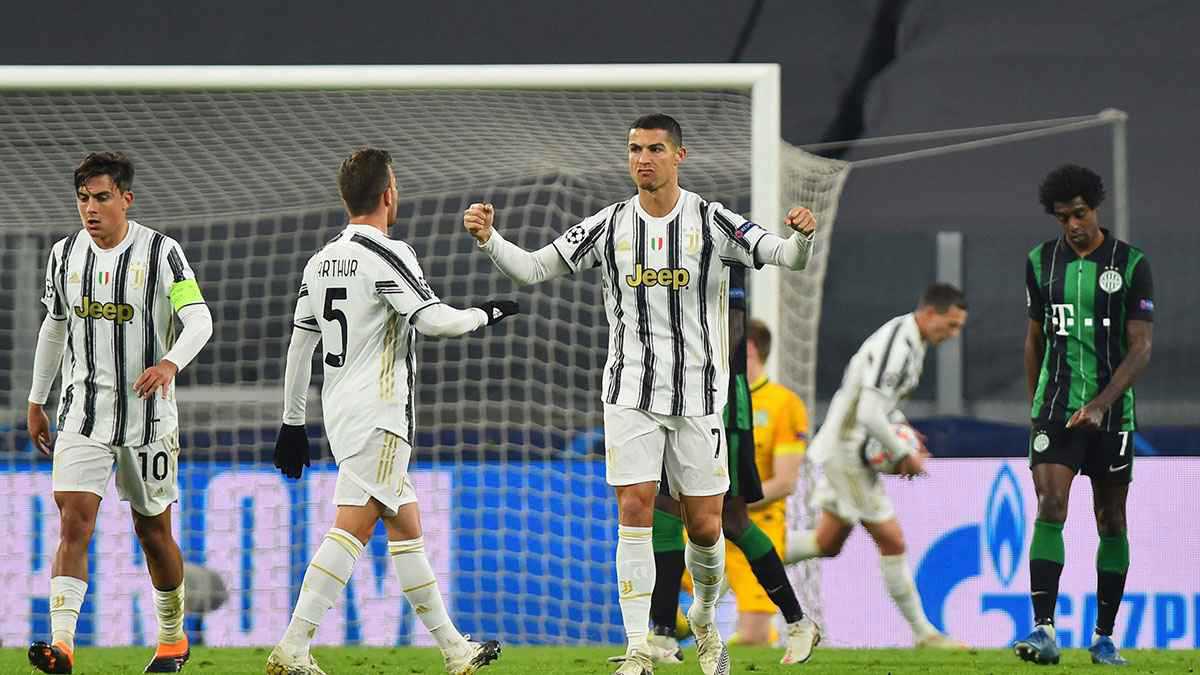 "لم أرَ شيئًا كهذا من قبل".. نجم يوفنتوس السابق يتغنّى بكريستيانو رونالدو 