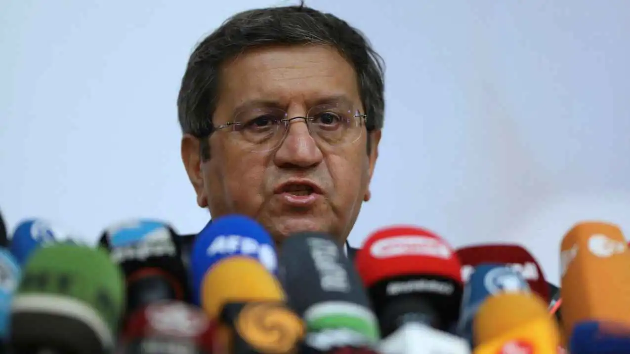 همتي على الطاولة.. الأموال المجمدة والعقوبات في "صلب المفاوضات"