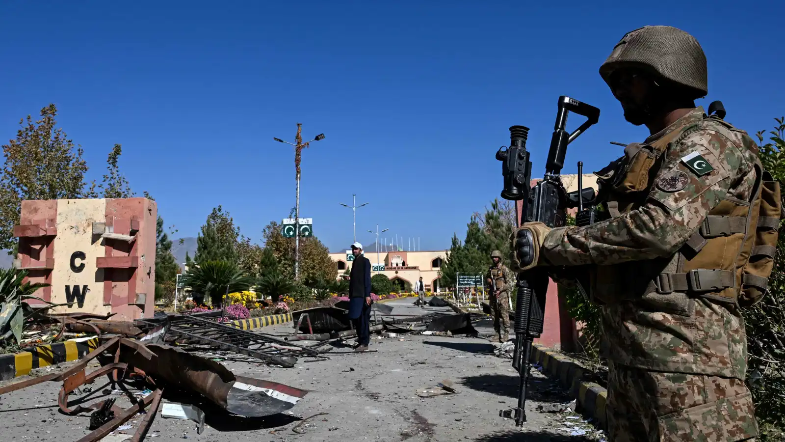 باكستان: وقف إطلاق النار مع أفغانستان "ليس صامداً"