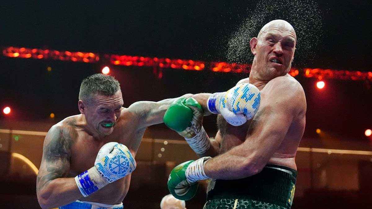 موعد النزال المرتقب بين أوسيك وفيوري في موسم الرياض