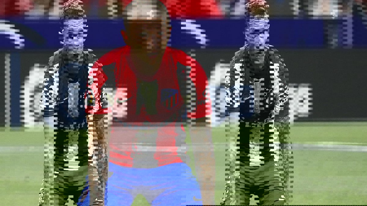 نيوكاسل يغري كيران تريبيير وأتلتيكو مدريد يحاول الصمود