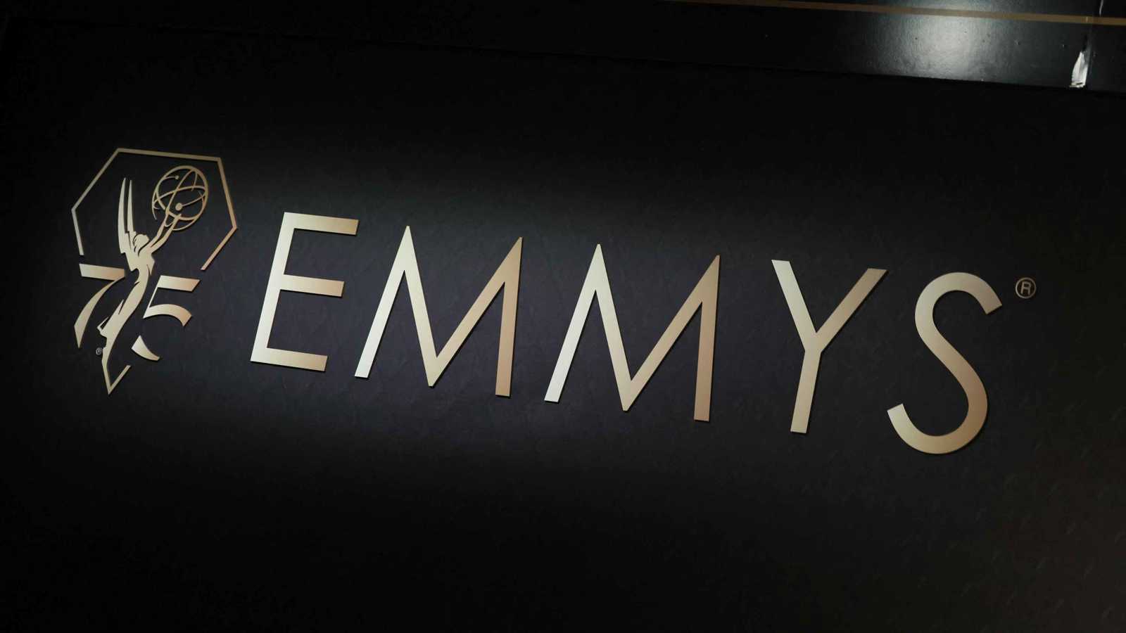 فوز مسلسلي "الاستديو" و"ذا بيت" بجوائز في حفل إيمي