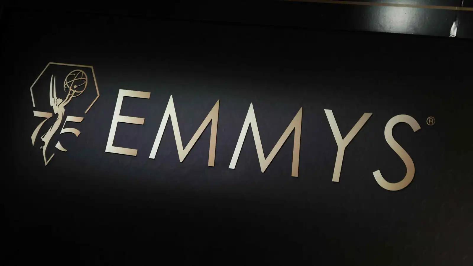 فوز مسلسلي "الاستديو" و"ذا بيت" بجوائز في حفل إيمي