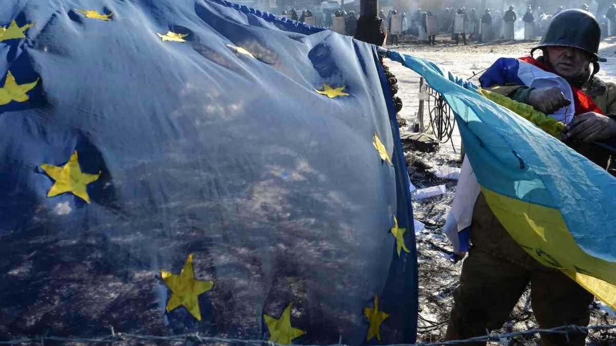 بين الحرب والفساد.. هل "تبخر" حلم أوكرانيا بعضوية الاتحاد الأوروبي؟