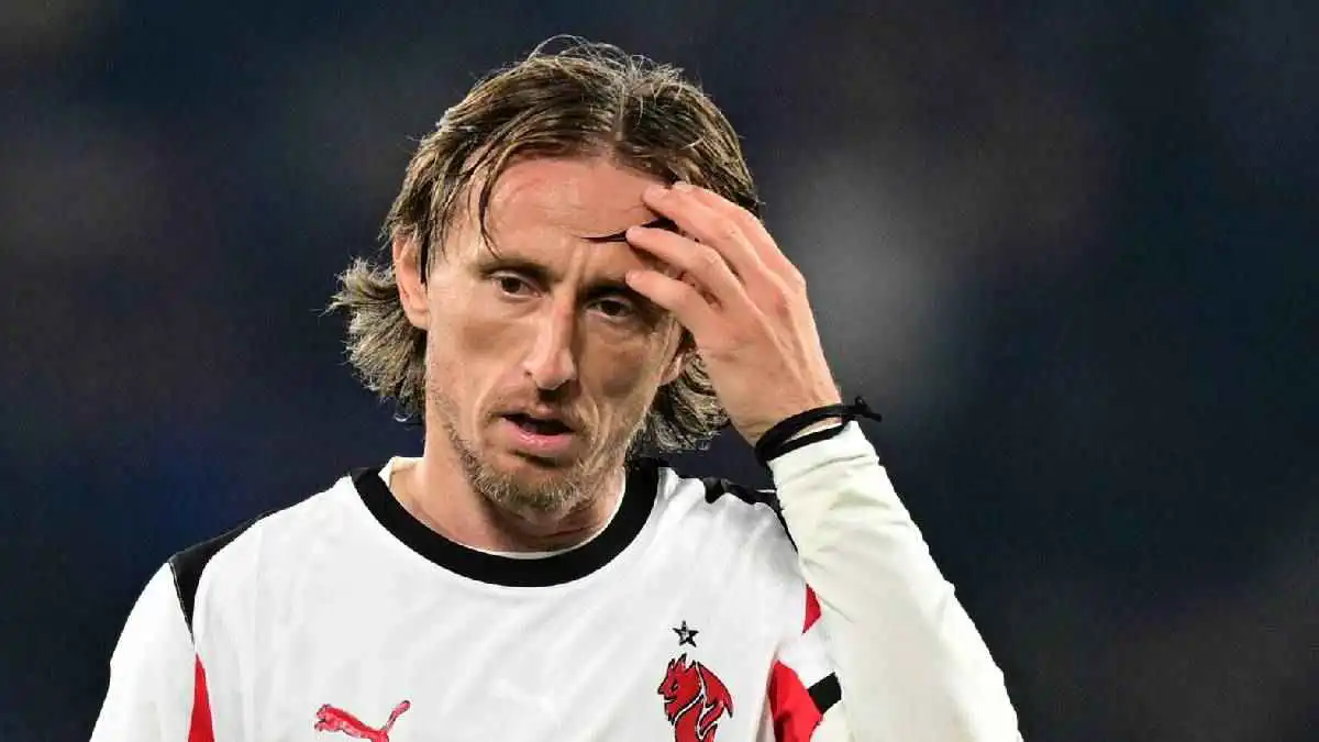 لوكا مودريتش نجم ميلان الإيطالي