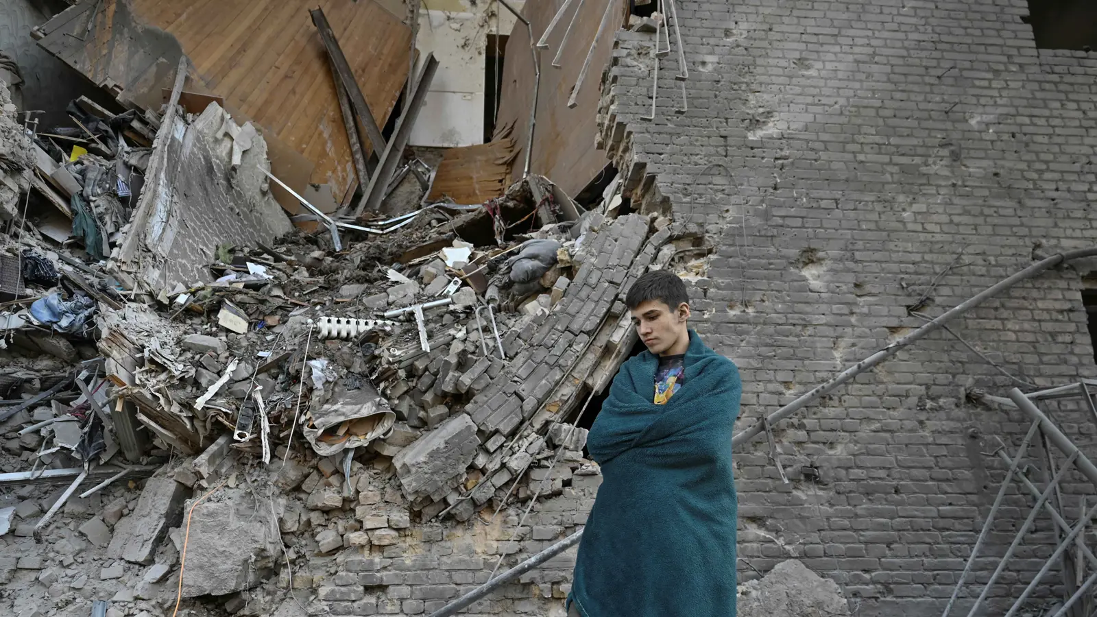 "خطة زيلينسكي" هل هي للسلام أم للانتصار على روسيا؟