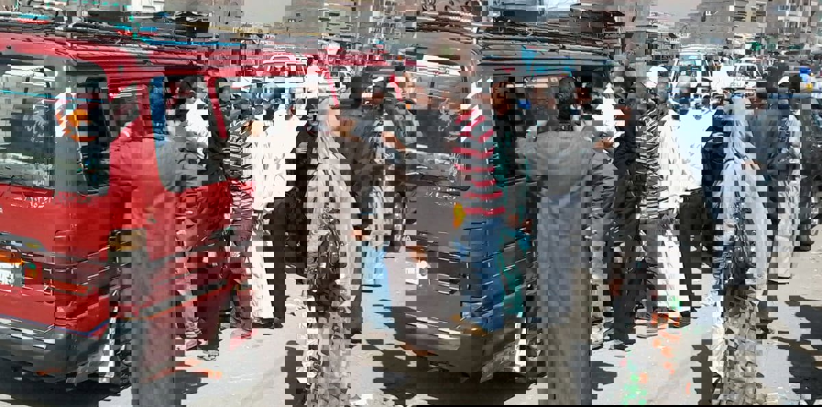 وزير النقل المصري: لا نستطيع مراقبة أسعار المواصلات.. ولا زيادة على النقل الجماعي قريبًا