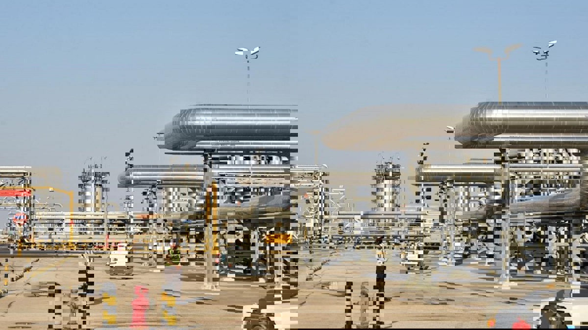 البحرين ملتزمة بدعم خفض إضافي لإنتاج النفط‎