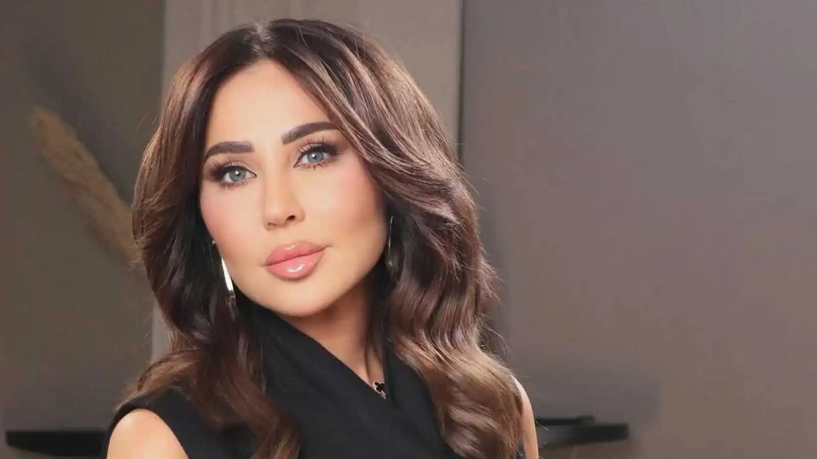 "كعب عال" يتسبب بنقل الإعلامية رابعة الزيات إلى المستشفى