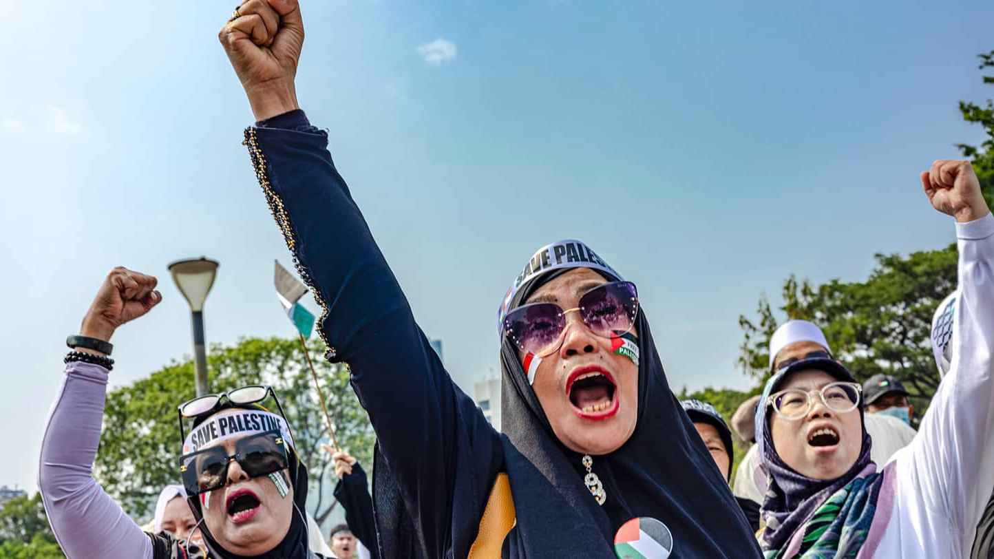 لتأييدها إسرائيل.. استبعاد مشاركة في مسابقة ملكة جمال إندونيسيا