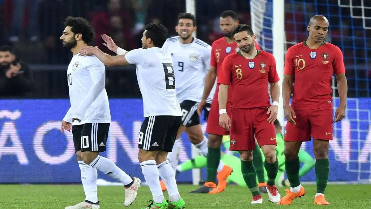 الكاف يعلن القوائم النهائية لجوائز 2019.. تعرف على موقف محمد صلاح وطارق حامد