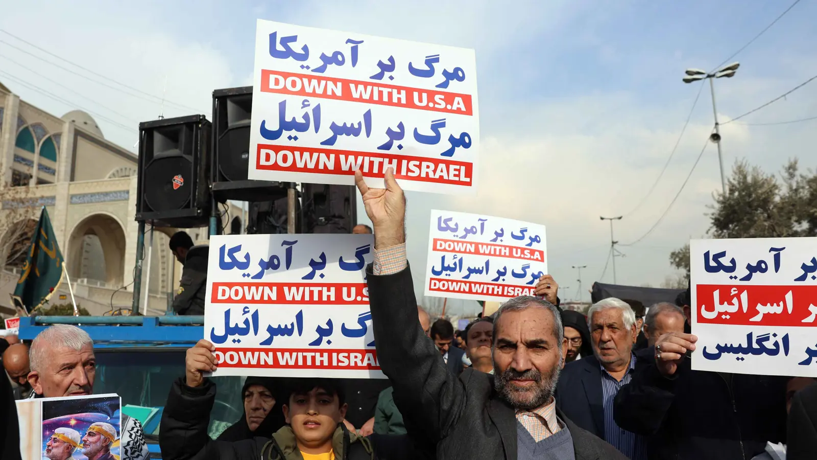 طهران تكشف عن اعتقال صحفي إيراني في إسرائيل