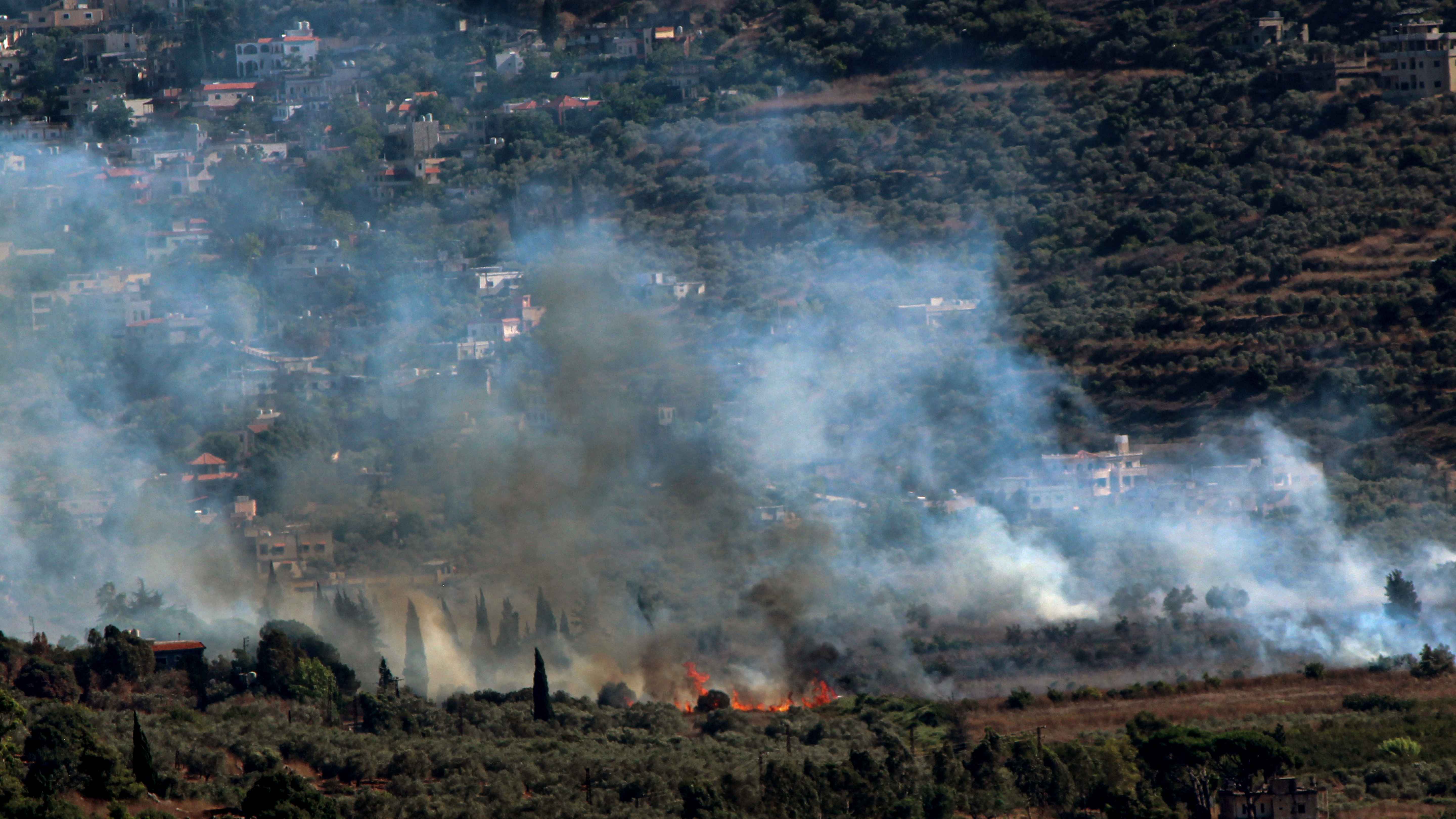 هل تفلح جهود التهدئة الدولية في نزع فتيل "حرب لبنان"؟
