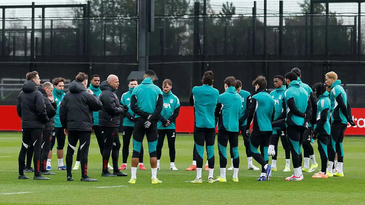 لإنقاذ الموسم.. صفقتان مهمتان على رادار ليفربول