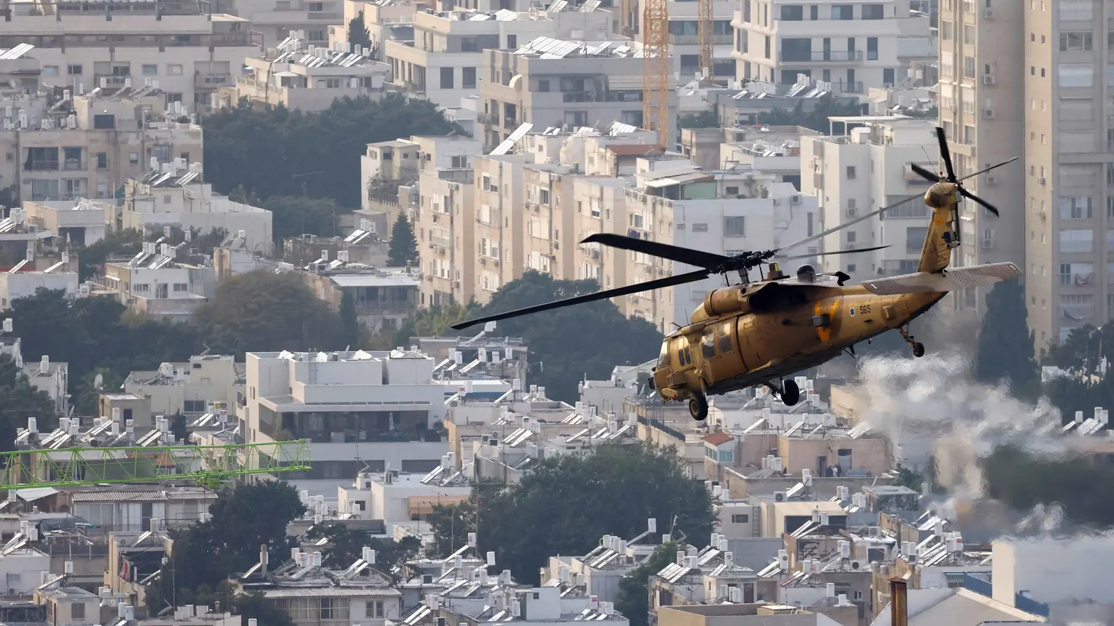 إسرائيل تعلن استعادة حطام "مروحية هتسرعا" من سوريا.. فما قصتها؟