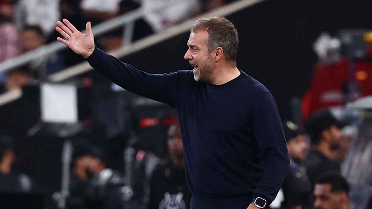 أبلغه وجها لوجه.. فليك يطرد هذا اللاعب من برشلونة