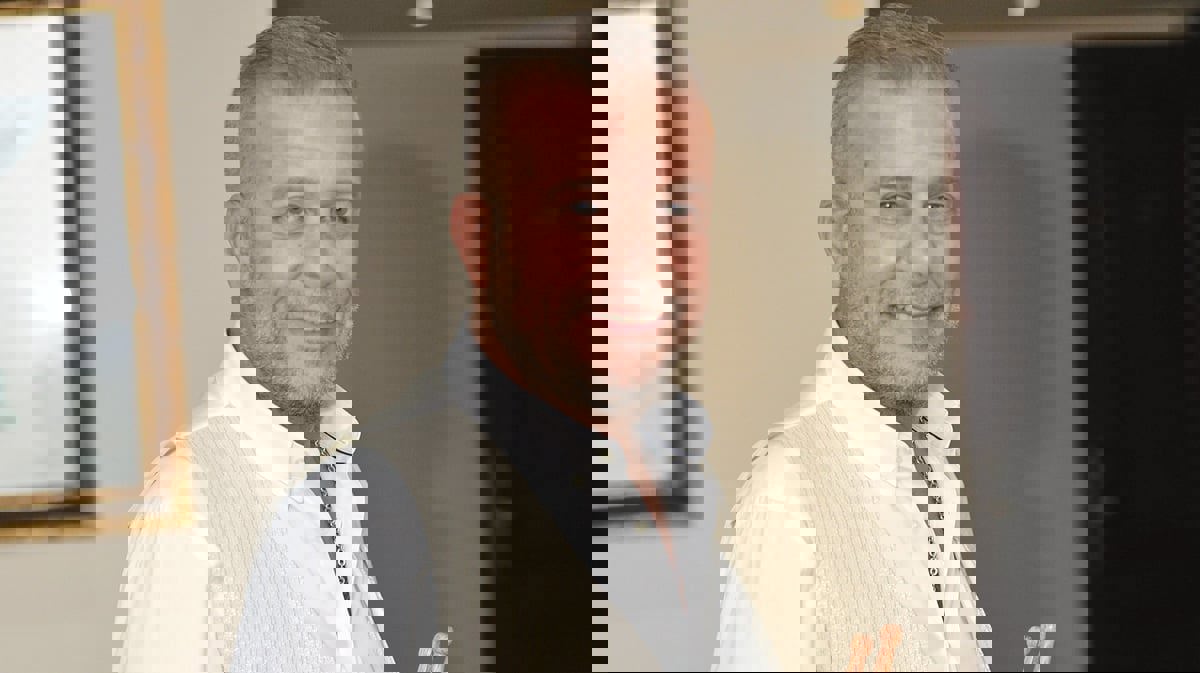 شريف منير يستبدل أضحية العيد بـ"بطيخة" (فيديو) 