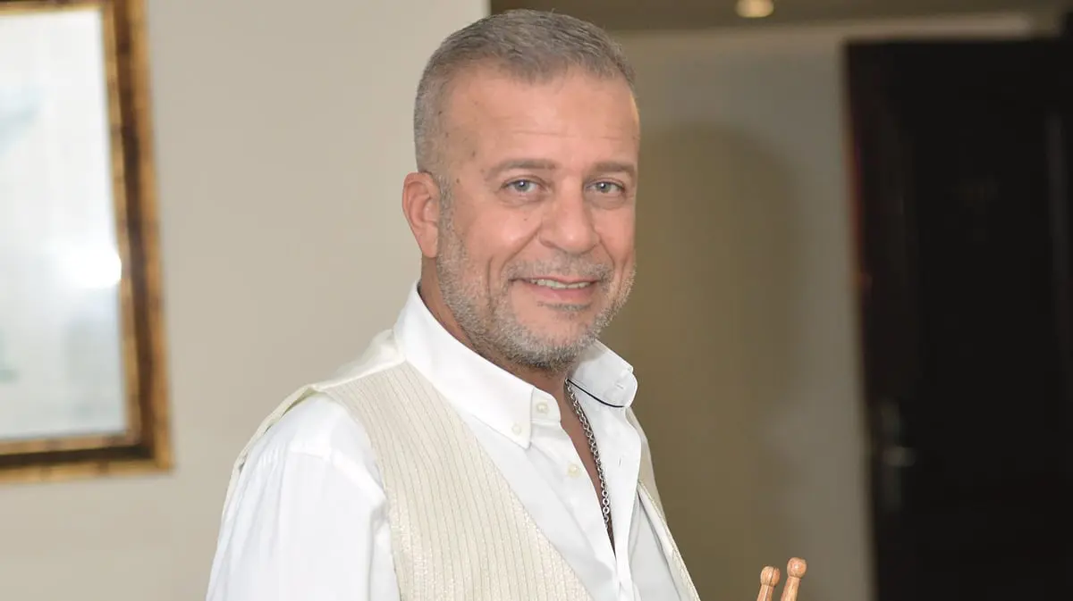 شريف منير يستبدل أضحية العيد بـ"بطيخة" (فيديو) 