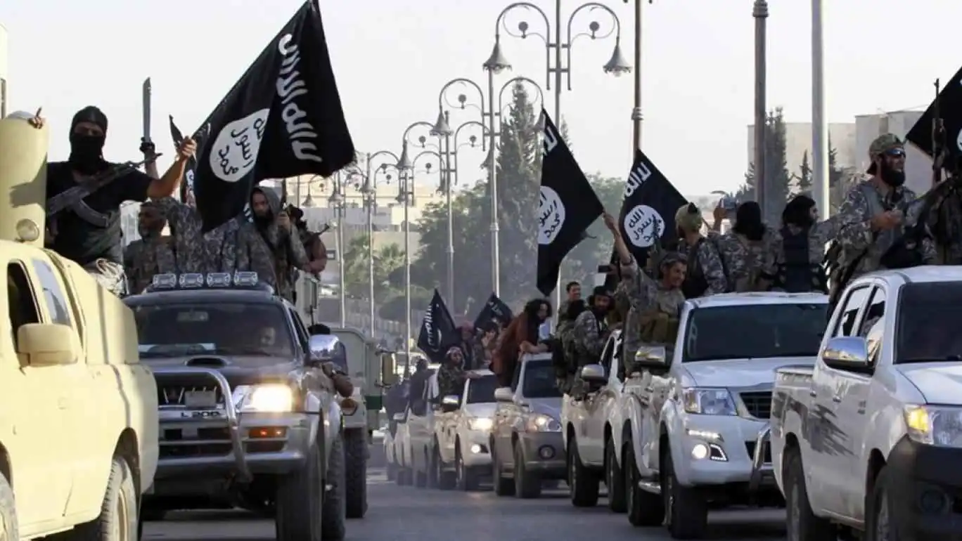 "قسد" تعلن تفكيك خلية لداعش في دير الزور