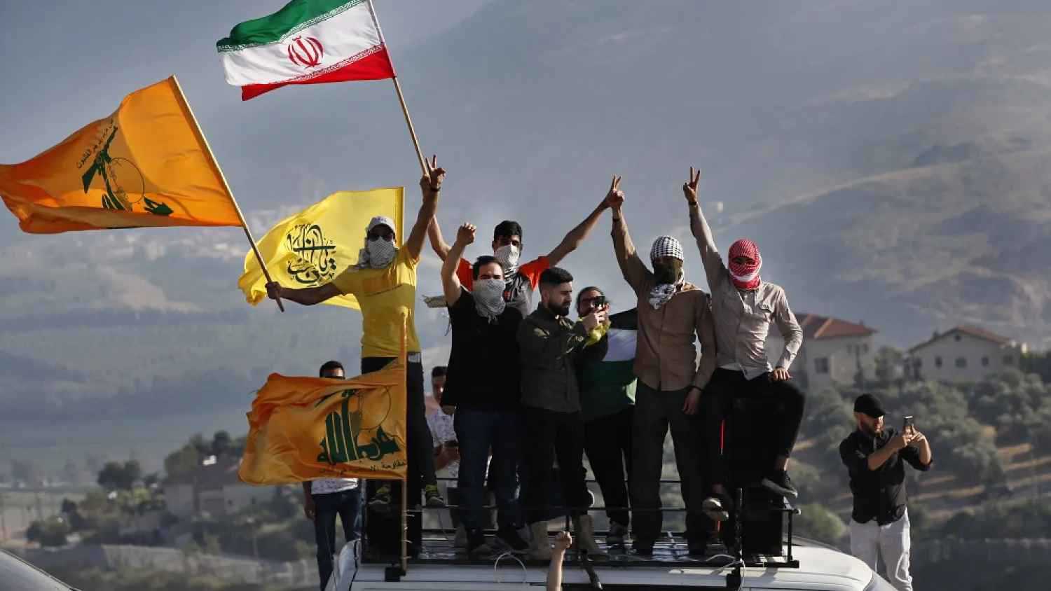 عشية اجتماع حاسم.. حزب الله يخطط لما بعد نزع السلاح