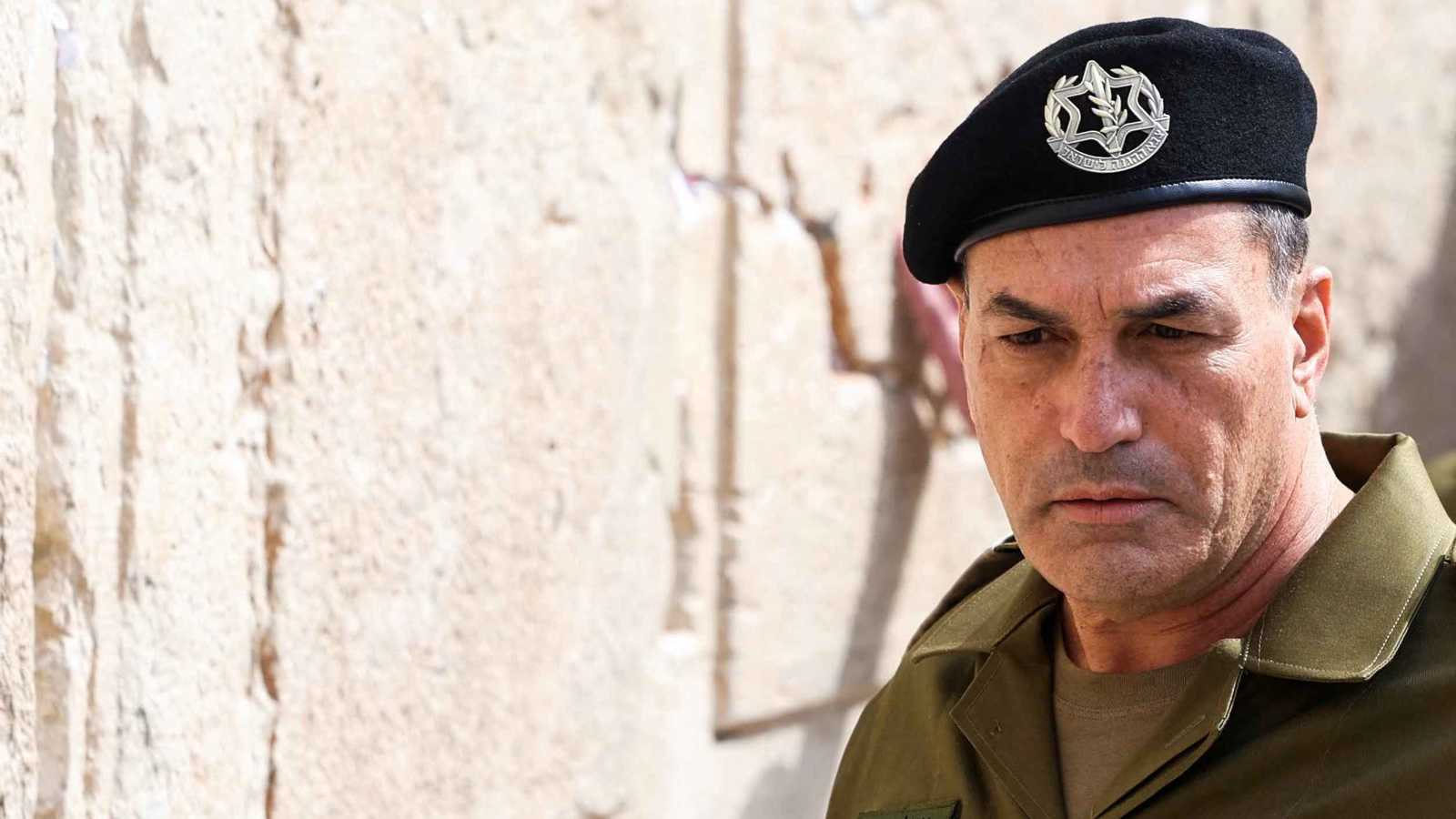 جنرال إسرائيلي متقاعد محذراً زامير: "استقِل فوراً أنت كبش فداء لنتنياهو"