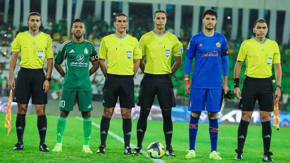 صفارة تونسية لإدارة مباراة نهضة بركان والأهلي طرابلس في دوري أبطال إفريقيا