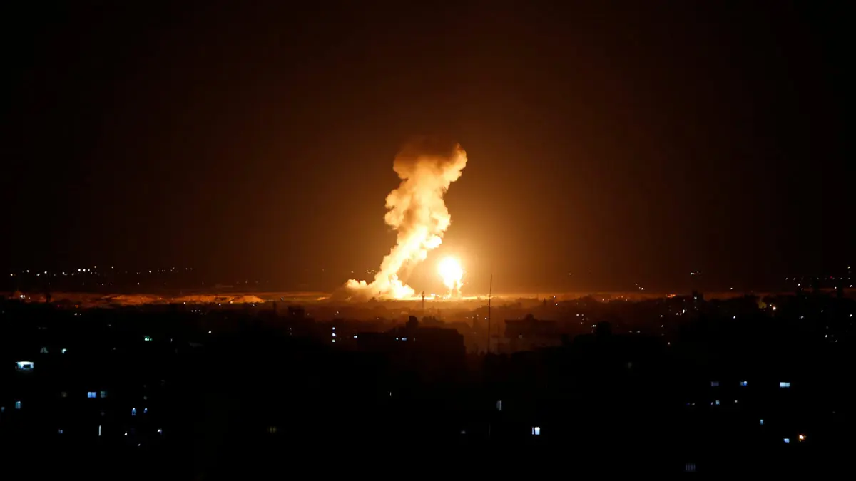 الطيران الإسرائيلي يستهدف مواقع لحركة حماس في غزة