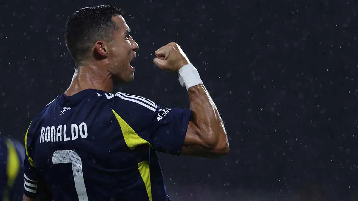 رونالدو يثير مخاوف جماهير النصر قبل نهائي السوبر السعودي أمام الهلال