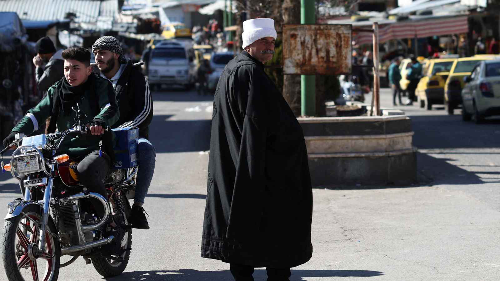 سوريا.. اشتباكات عنيفة قرب حي العشائر بالسويداء (فيديو)