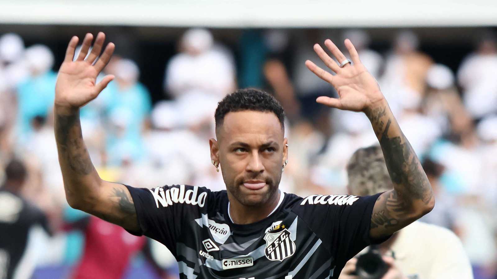 ليس إنتر ميامي.. نيمار يتلقى عرضاً للرحيل إلى الدوري الأمريكي 