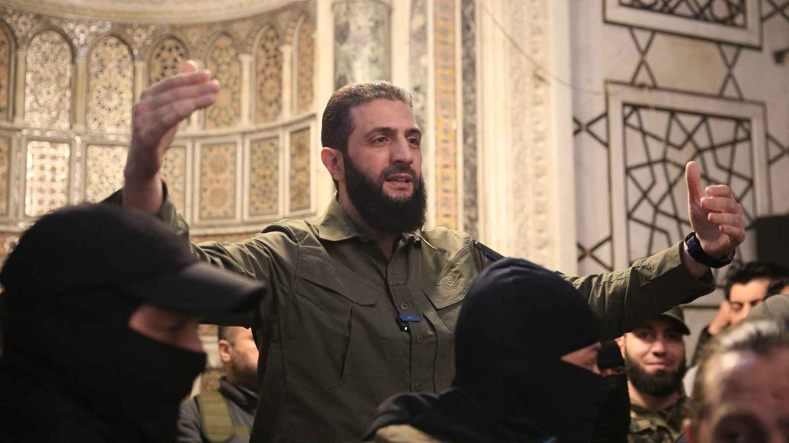 الجولاني يتوعد بالكشف عن كواليس المعركة ووثائق "تدين" الأسد