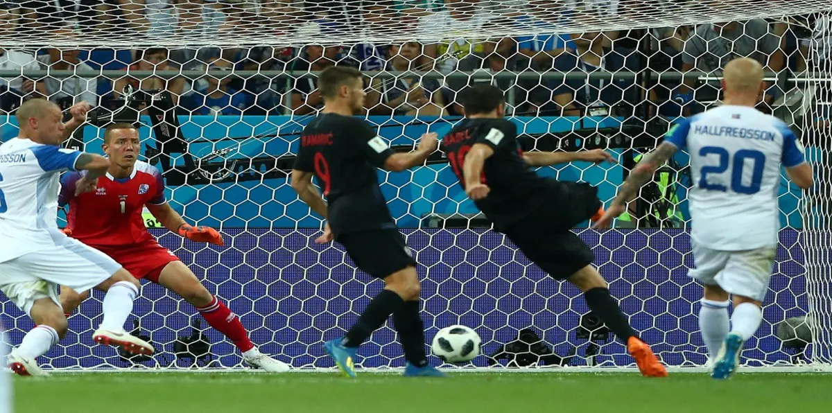 أهداف مباراة كرواتيا وآيسلندا.. باديلي وبيريسيتش يسجلان للكروات وغيلفي يقلص الفارق (فيديو)