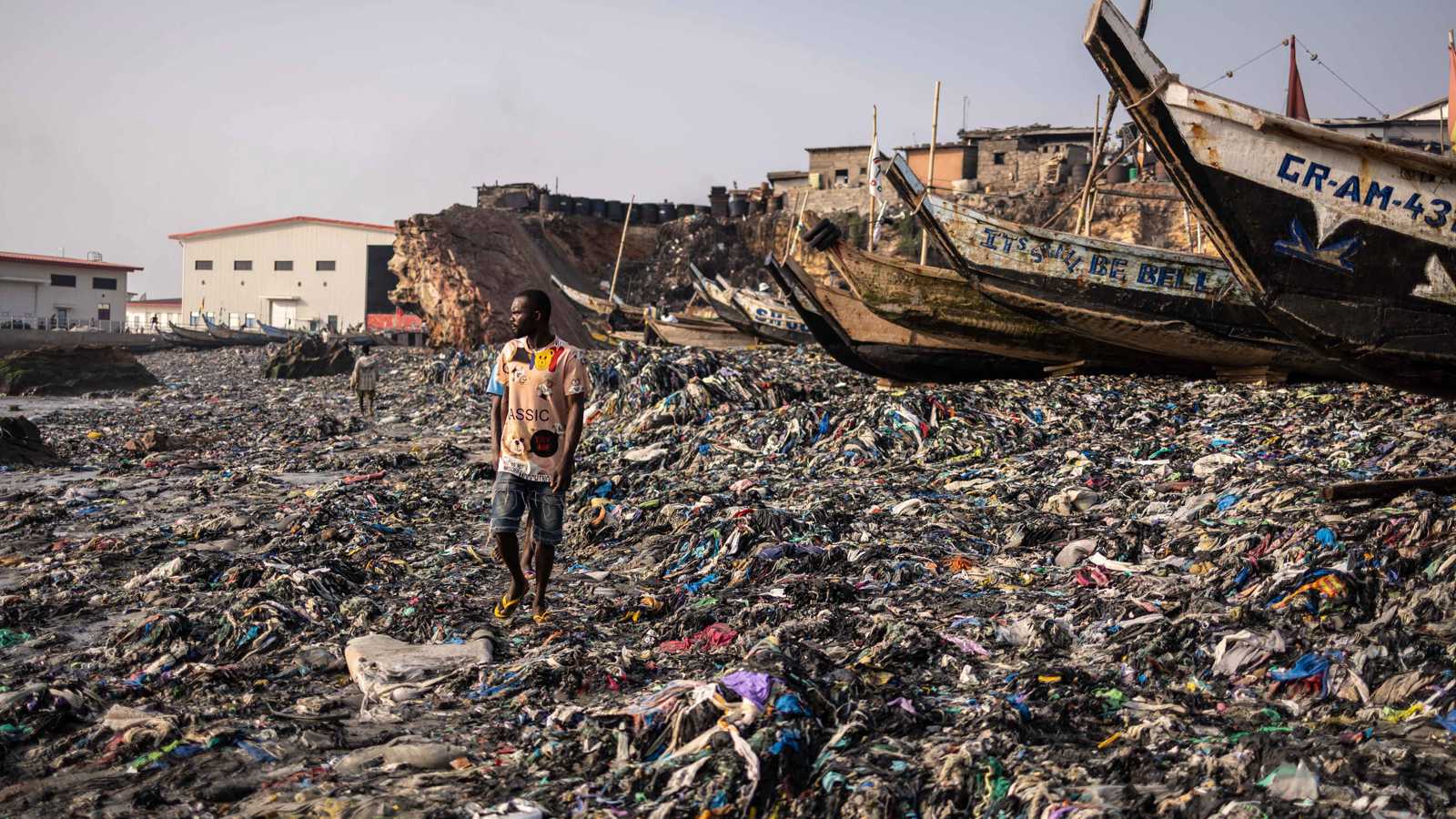 معظمهم أطفال.. مصرع 15 شخصاً إثر غرق قارب شرق غانا