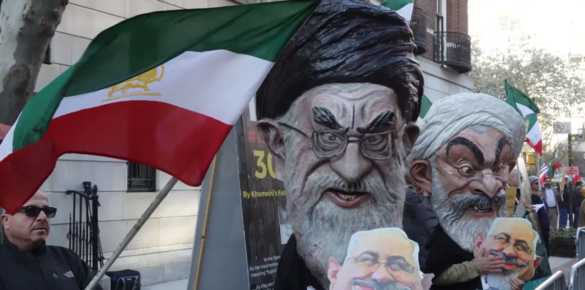 بالفيديو.. حفلة موسيقية في طهران تتحول لتظاهرة ضد خامنئي