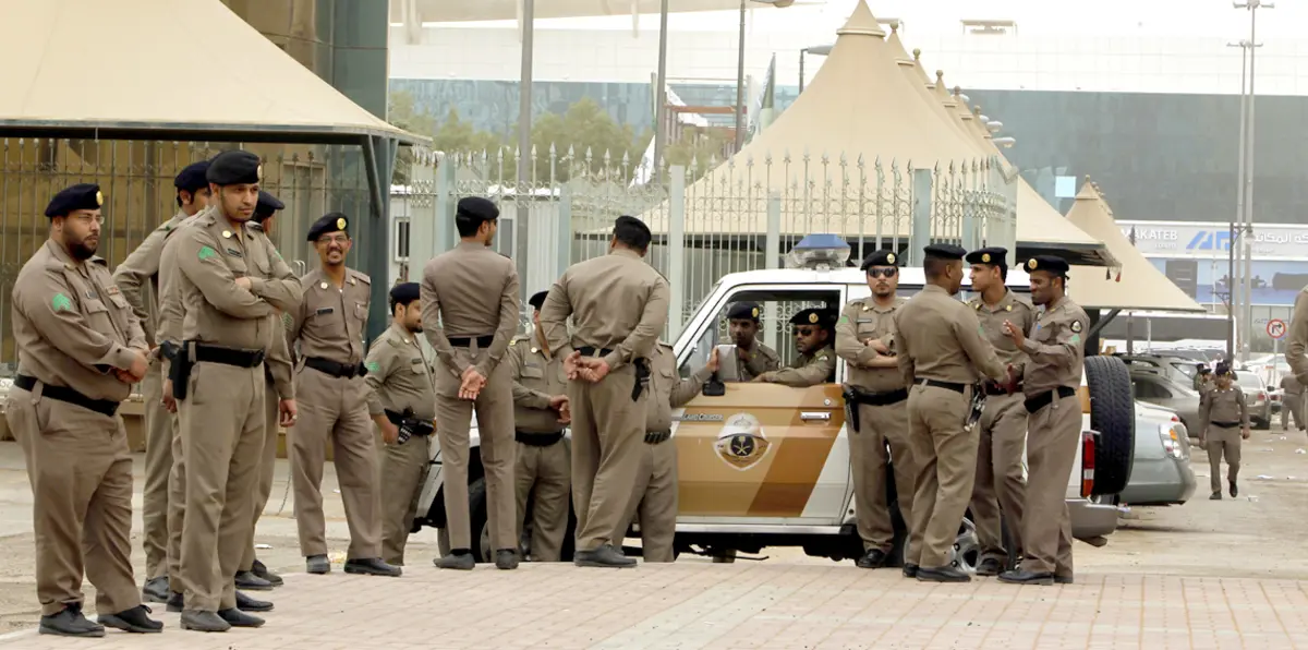 مطلوب أمني على قائمة الـ 23 يسلّم نفسه للسلطات السعودية (صورة)