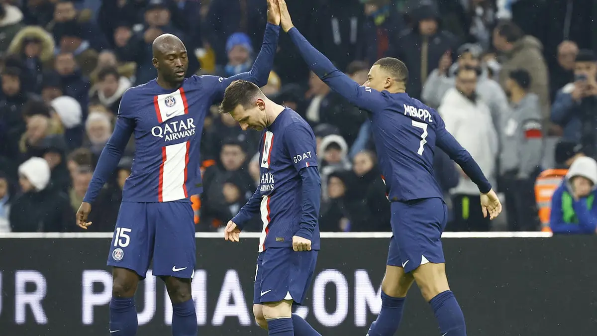ترتيب الدوري الفرنسي: مبابي وميسي يقودان باريس سان جيرمان إلى سحق مرسيليا