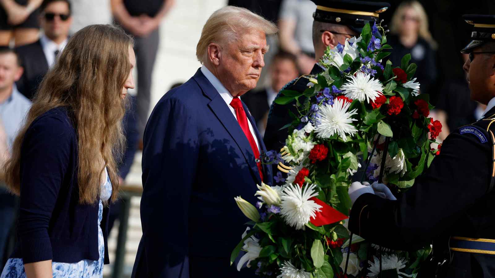 الانسحاب من أفغانستان يثير جدلا بين ترامب وهاريس (فيديو)